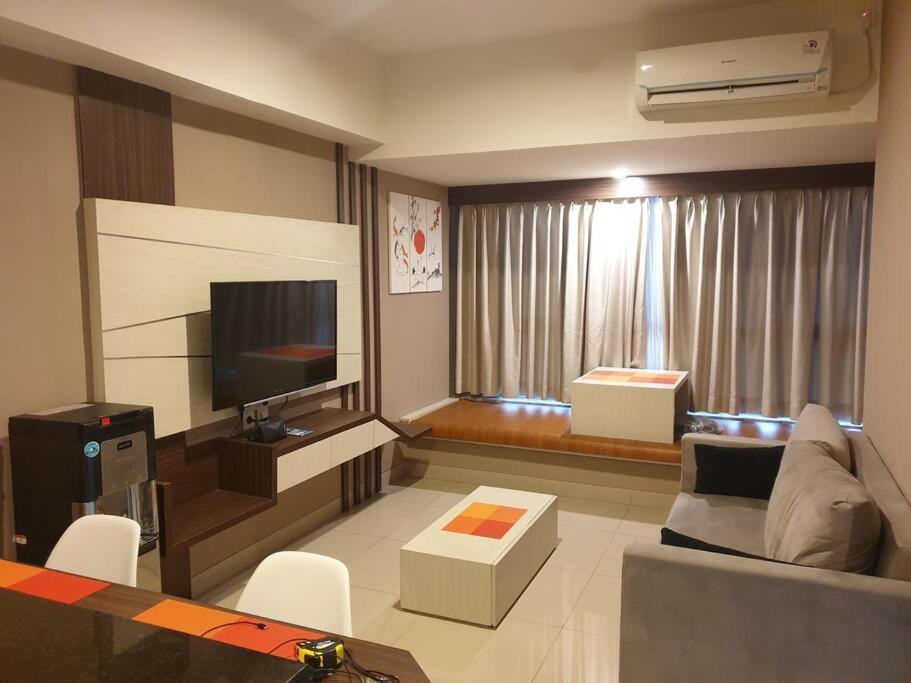 Cozy Room In Orange County Suite-Apartment In Lippo-Cikarang Cbd Bagian luar foto